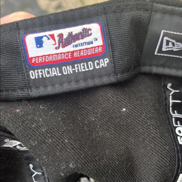 Like new New Era Jet Black Baltimore Orioles baseball Cap - Picture 3 of 15